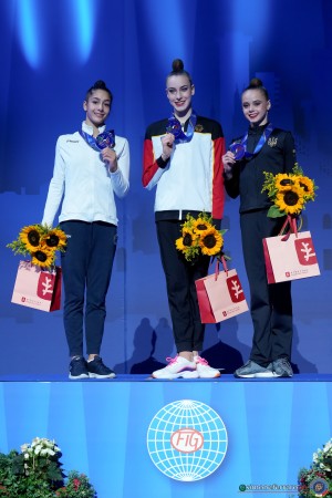 awards sfe06815 copia simone ferraro ph